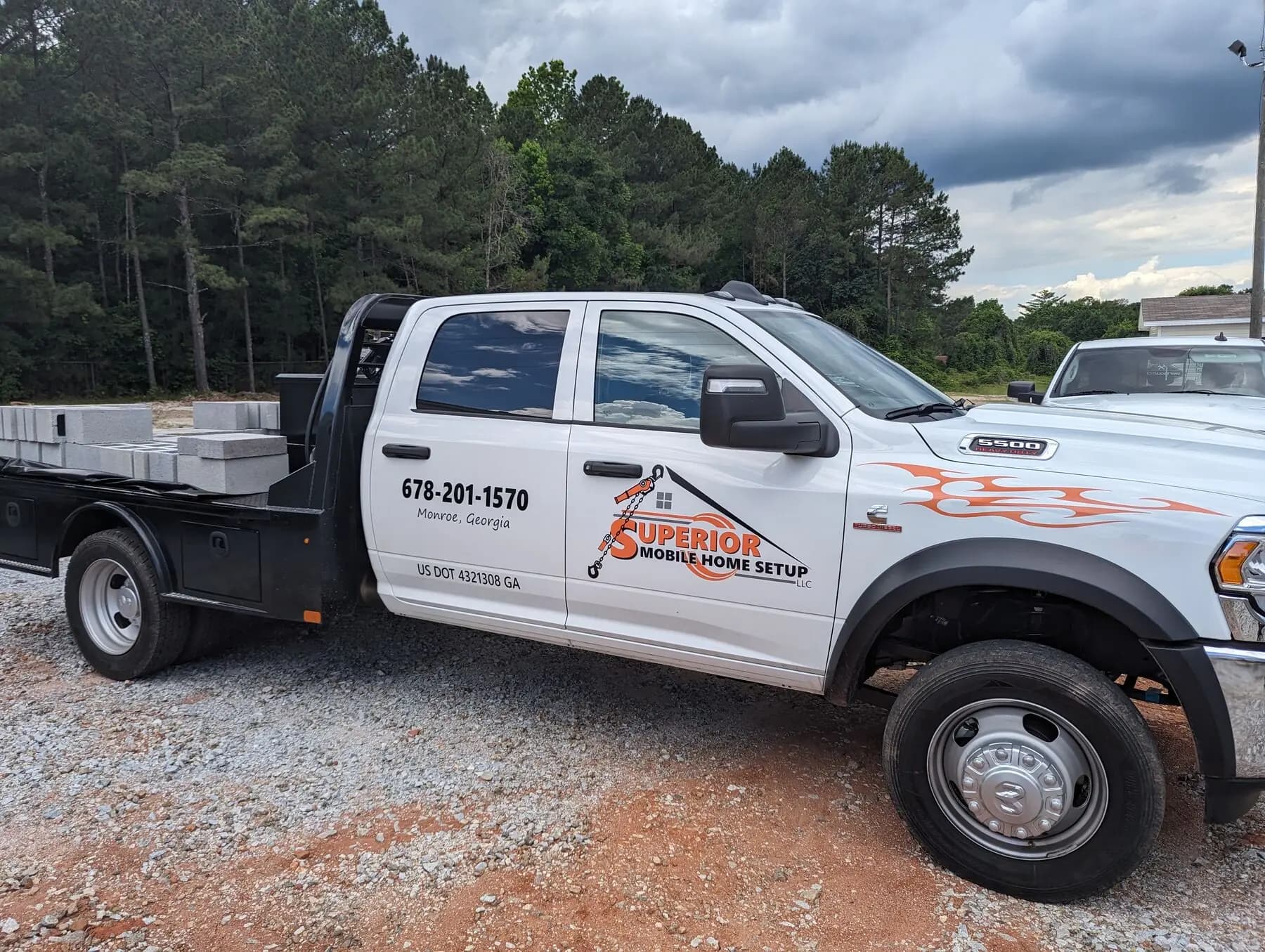 Superior mobile home setup service truck.